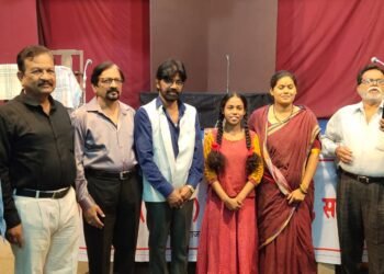 डॉक्टर नितिन वसंत गोंधळे यांचा सांगली जिल्हा नगर वाचनालयाच्या वतीने सत्कार