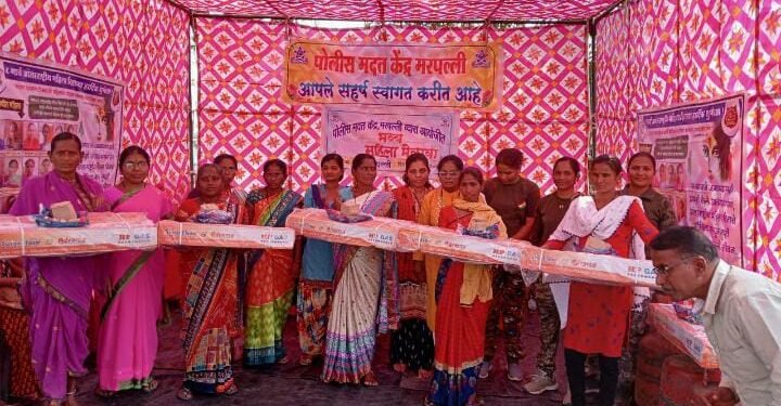 गडचिरोली: पोलीस मदत केंद्र मरपल्ली येथे महिला दिनानिमित्त महिला मेळाव्याचे आयोजन.