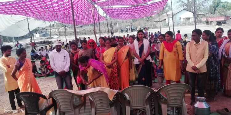 भंगारामपेठा येते जागतिक महिला दिन व सावित्रीबाईं फुले स्मृतीदिन मोठया उत्साहात साजरा, आठ गावातील महिला बचत गटाच्या पुढाकार.