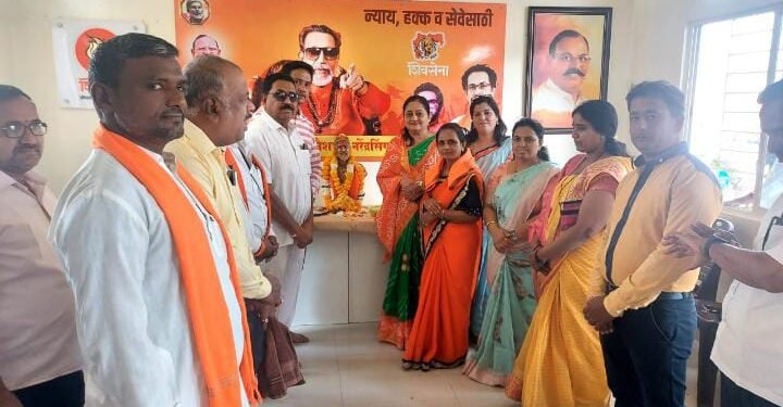 पाचोरा येथे उद्धव बाळासाहेब ठाकरे पक्षाच्या वतीने छत्रपती शिवाजी महाराज जन्मोत्सव साजरा.