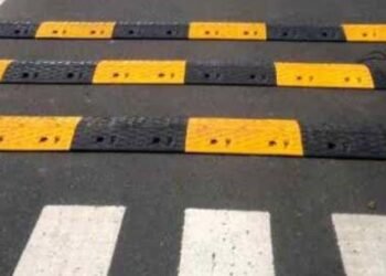 अकोला शहरातील हुतात्मा चौकात गतिरोधक बसवा: सामाजिक कार्यकर्ते उमेश इंगळे यांची मागणी.