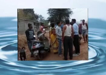 पुरोगामी महाराष्ट्राला कलंक, पाण्यासाठी महिलांना अश्लील शिवीगाळ करत विवस्त्र होईपर्यंत बेदम मारहाण, मुंबई जवळील घटना.