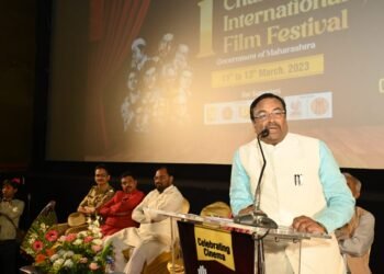 बेरडी (जुनी) चे आदर्श पुनर्वसन करणार, भूखंड वाटप कार्यक्रमात पालकमंत्री सुधीर मुनगंटीवार यांची ग्वाही