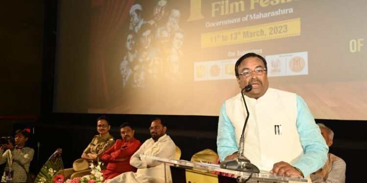 बेरडी (जुनी) चे आदर्श पुनर्वसन करणार, भूखंड वाटप कार्यक्रमात पालकमंत्री सुधीर मुनगंटीवार यांची ग्वाही