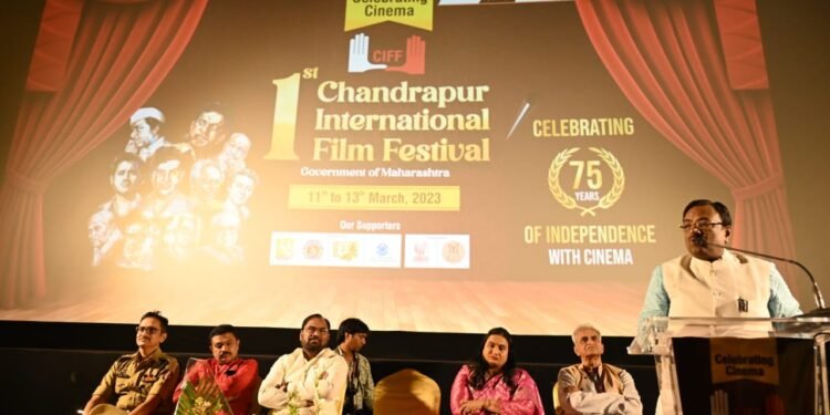 नारी ते नारायणीपर्यंतचा प्रवास सिद्ध करण्याचा संकल्प करावा, महिला संमेलनात वन, सांस्कृतिक कार्य मंत्री मुनगंटीवार यांचे प्रतिपादन.