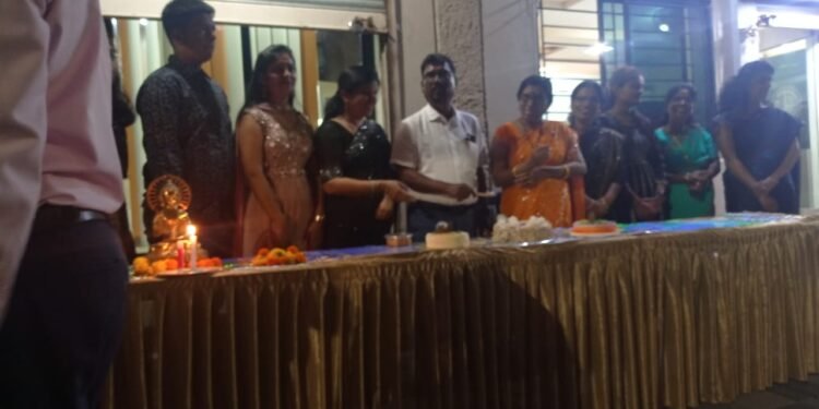 सांगली येथे असाही एक आगळा-वेगळा जन्मदिन सोहळा, प्रेसिडेंट लॅबचे संस्थापक उद्योगपती  डॉ. सुधीर कोलप यांचा वाढदिवस.