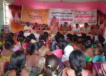 तुलाना या गावात खुशी महिला ग्रामसंघ व अबुंजा फोडेंशन उमेदच्या सहयोगाने महिला जागतिक दिन साजरा.