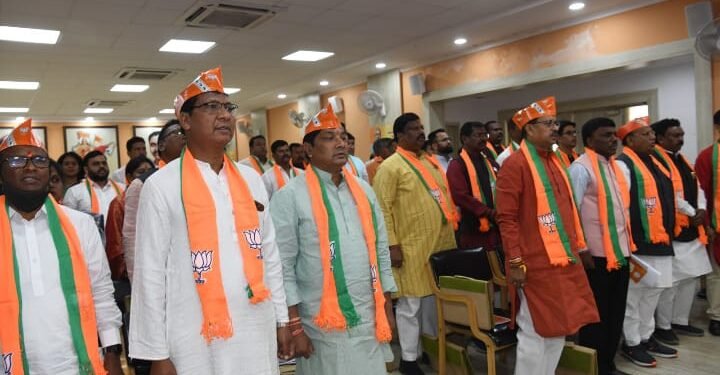 दिल्ली प्रदेश कार्यालय येथे भाजपा अनुसूचित जनजाती मोर्चाच्या आढावा व नियोजन बैठकीला महामंत्री अनुसुचित जनजाती खा. अशोक नेते यांची उपस्थिती.