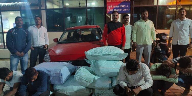 चाकण येथून २.९४,६१०/- रुपयेचा गुटखा एक स्वीप्ट कार एक मोटर सायकल असा एकुण ११,५४,६१० रुपयेचा मुददेमाल जप्त