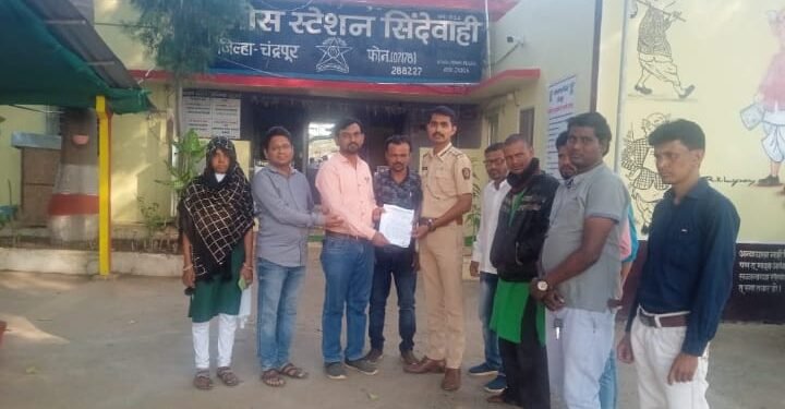 सिंदेवाही: सामाजिक कार्याची बांधीलकी जपत नगरसेवक युनुसभाई शेख़ यानी दिला माणुसकीचा संदेश.