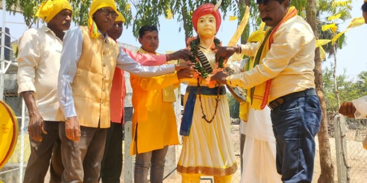 वीर बाबुराव शेडमाके यांचे क्रांतिकारी विचार इतिहासातून गायब : माजी पं.स.सभापती भास्कर तलांडे