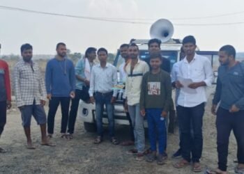 छल्लेवाडा पोस्ट खात्यातील कर्मचाऱ्यानी  दिली नागरिकांना विविध योजनेची माहिती.