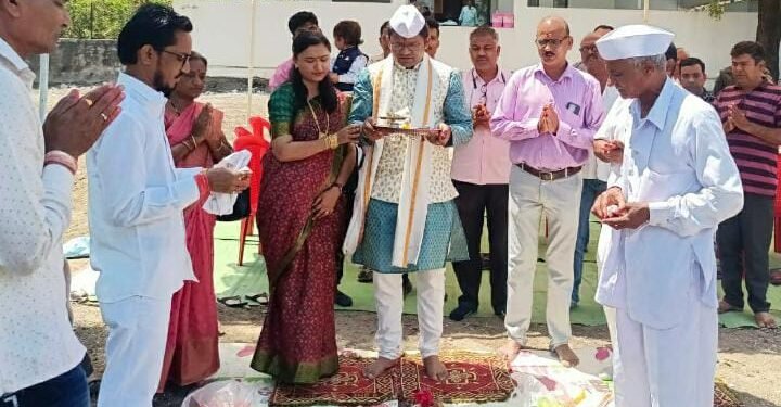 पाचोरा येथे सिद्धिविनायक मल्टीस्पेशालिटी हॉस्पिटलचे संचालक डॉ. स्वप्निल पाटील यांच्या नवीन हॉस्पिटलचे भूमिपूजन.