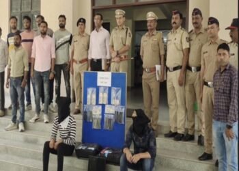 वर्धा: बनावटी नोटा टोळीचा पर्दाफाश केला, पोलिसांनी ठोकल्या ६ आरोपींना बेड्या, लाखोच्या बनावटी नोटा जप्त.