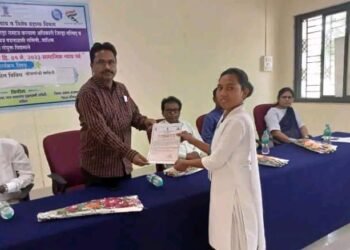 वाशिम जिल्हात सामाजिक न्याय पर्वानिमित्त लाभार्थ्यांना विविध योजनांचे साहित्य वाटप.