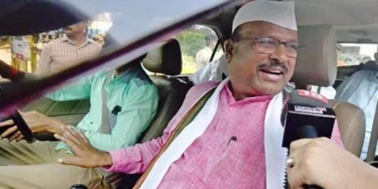 होय हे गारपीठ आणि अवकाळी पर्यटनच आहे, कृषी मंत्री अब्दुल सत्तार याचं विरोधकांना प्रतिउत्तर