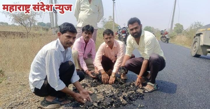 वाशिम जिल्हातील रिसोड तालुक्यात रस्त्याचे निकृष्ट दर्जाचे, काम नागरिकांनी पाडले बंद.