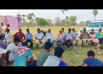 माँड्रा येतील नागरिकांशी विविध विषयांवर चर्चा, माजी जिल्हा परिषद अध्यक्ष अजयभाऊ कंकडलवार यांनी जाणून घेतली समस्या