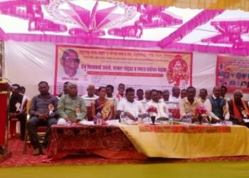 विश्वकर्मा जयंती निमित्त लोहार समाजाचा मिळावा, आपल्या समाजाचे चाली रीती, रूढी परंपरा व धर्म जपा माजी जि.प. अध्यक्ष अजयभाऊ कंकडालवार यांचे प्रतिपादन