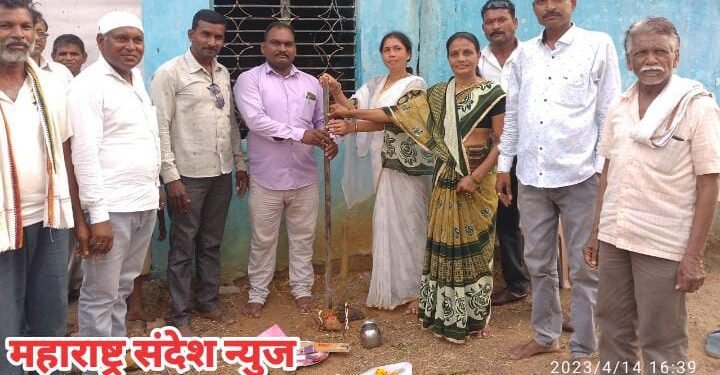 लाखांदूर तालुक्यांतील दोनाड येथील धम्मदीक्षा बौध्द विहार येथे सभा मंडपाचे भुमिपुजन.