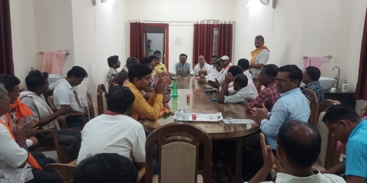 आल्लापल्ली येथे खासदार अशोक नेते यांची व्यापारी संघटने सोबत सदिच्छा भेट, विविध विषयावर चर्चा.