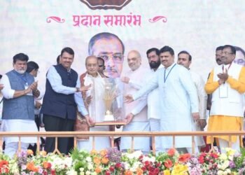 डॉ. आप्पासाहेब धर्माधिकारी यांचा महाराष्ट्र भूषण पुरस्कार 2022 ने सन्मानीत.