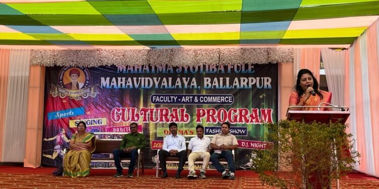 महात्मा ज्योतिबा फुले महाविद्यालय बल्लारपूर येथे स्नेहसंमेलन कार्यक्रम उत्साहात संपन्न.