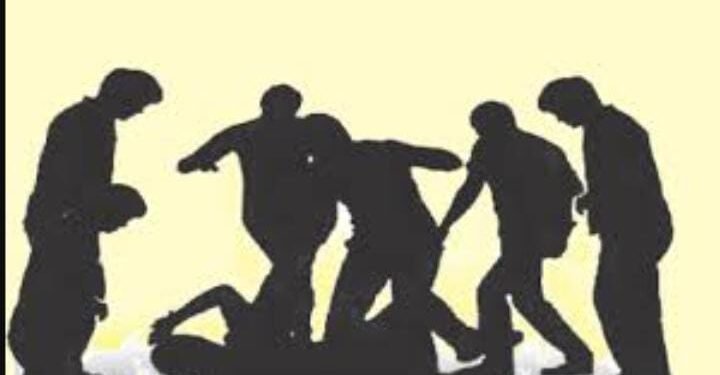 नागपुर येथील मेडिकल रुग्णालयातून मध्ये रुग्णाच्या नातेवाईका द्वारा सुरक्षा रक्षकाला मारहाण.