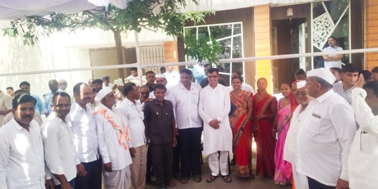 मधील कृषी उत्पन्न बाजार समिती निवडणूकी मध्ये महाविकास आघाडीचा दणदणीत विजय