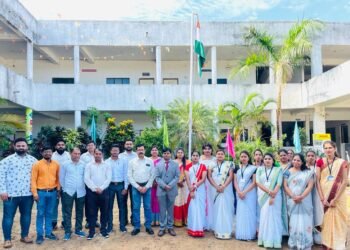 माउंट विज्ञान कनिष्ठ महाविद्यालय तथा माउंट इंग्लिश मीडियम स्कूल बल्लारपूर यांच्या संयुक्त विद्यमाने महाराष्ट्र दिन साजरा