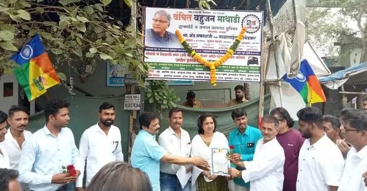 कामगार दिन आणि महाराष्ट्र दिन निमित्त मानखुर्द येथिल शिवाजीनगर येथे वंचित बहुजन आघाच्या रिक्षा स्टॅन्डचे लोकार्पण.