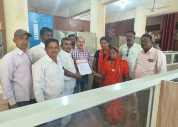 कर्तव्यात जाणीवपूर्वक कसूर करणारे कर्मचारी व अधिकारी यांना निलंबित करा, वंचित माथाडी ट्रान्सपोर्ट व जनरल कामगार युनियनची मागणी.