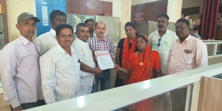 कर्तव्यात जाणीवपूर्वक कसूर करणारे कर्मचारी व अधिकारी यांना निलंबित करा, वंचित माथाडी ट्रान्सपोर्ट व जनरल कामगार युनियनची मागणी.