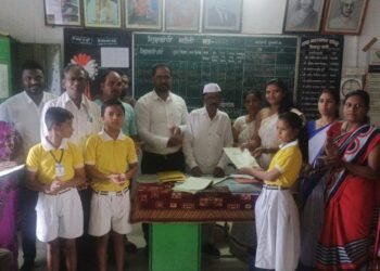 विसापूर जिल्हा परिषद हायस्कूलची पटसंख्या वाढली, गावाकऱ्यांच्या प्रयत्नाला आले यश, यंदा पाचव्या वर्गात ३५ विद्यार्थ्यांनी घेतला प्रवेश