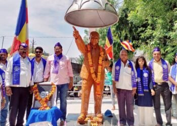 बुद्ध पौर्णिमे निमित्त सावनेर शहरात सामूहिक बुद्ध वंदनेचे आयोजन.