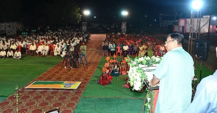 रामपूरच्‍या विकासासाठी पूर्ण शक्‍तीनिशी तुमच्‍या पाठिशी उभा राहील: ना. सुधीर मुनगंटीवार