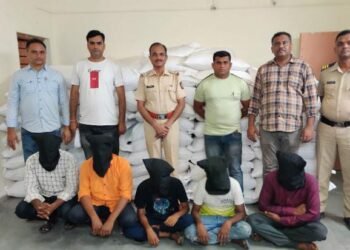 दालमिल मधून डाळ चोरी, समुद्रपुर पोलिसांनी छळा लाऊन हिंगणघाट येथून 5 आरोपीला बेळ्या ठोकल्या आहे.