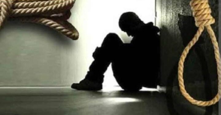 नागपूर : घरातील तणावामुळे लागले दारूचे व्यसन, नैराश्य वाढल्याने 15 वर्षीय मुलाने गळफास घेऊन संपविले जीवन.