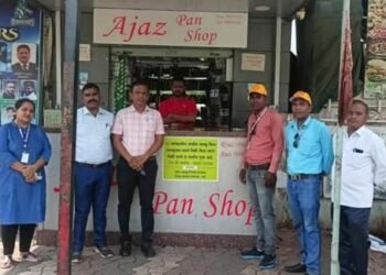 वर्धा: तंबाखू नियंत्रण समितीच्या पानटपरींवर तंबाखूजन्य पदार्थांची विक्री करतांना 12 टपरींवर कारवाई, 2600 चा दंड वसूल.