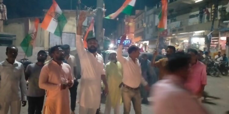 कर्नाटक विजयाचा अहेरी तालुका काँग्रेस कमेटीच्या वतीने विजय जल्लोष उत्सव साजरा.