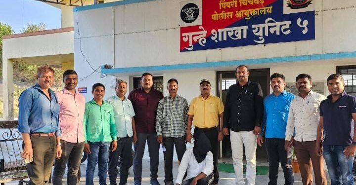 गुन्हे शाखा युनिट ५ पिंपरी चिंचवडची धडाक कामगिरी, जनसेवा विकास समितीचे अध्यक्ष किशोर आवारे यांच्यावर गोळ्या झडणाऱ्या मुख्य आरोपीस केले अटक.