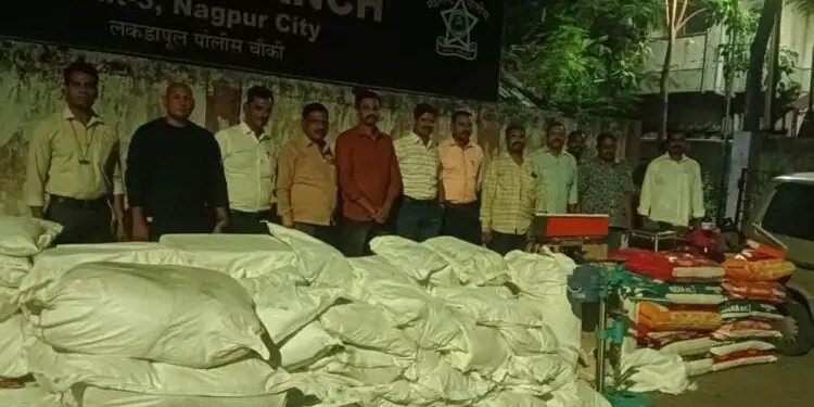 नागपुर शहरात इमारतीच्‍या पार्किंगमध्‍ये सुरू होता अवैध प्रतिबंधित तंबाखूचा कारखाना…