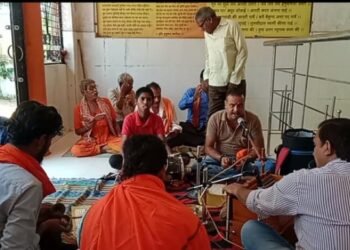 बल्लारपुर रविंद्रनगर वार्ड मे श्रीसंकट मोचन हनुमान मंदिर में सुंदरकांड पाठ संपन्न.