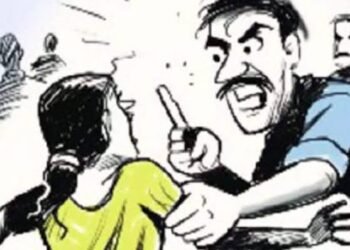 पुणे: बसमध्ये झाली ओळख, मग धमक्या आणि लॉजवर नेऊन अनेक वेळा केला लैंगिक अत्याचार.