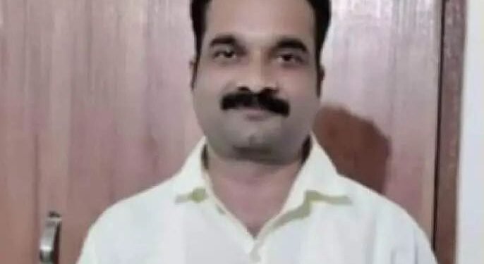 वाळू माफियाला तस्करी करण्याचा आशीर्वाद देणाऱ्या कोपरगावच्या तहसीलदार लाच घेताना रंगेहाथ सापडला.