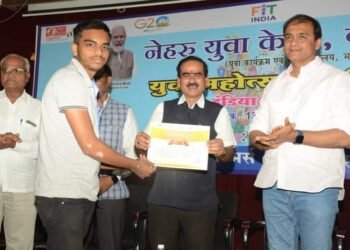 युवा महोत्सव युवकांच्या कलागुणांना वाव देणारे व्यासपिठ नेहरू युवा केंद्राच्यावतीने वतीने आयोजित.