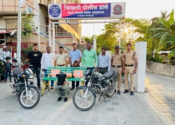 चिखली पोलीस ठाण्याची उल्लेखनीय कामगिरी सराईत चोरास ठोकल्या बेडया दोन मोटर सायकल चोरीचे व दोन लॅपटॉप चोरीचे असे एकुन ४ गुन्हे उघड