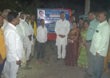 गोंडपिपरी शहरातील २.५ कोटी रुपयांचे विविध विकास कामांचे भूमपूजन आमदार सुभाष धोटे यांच्या हस्ते संपन्न झाले.