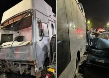 पुण्यात ‘व्हॅनिटी बस’चा ब्रेक फेल झाल्याने भीषण अपघात, एका महिलेसह दोघांचा मृत्यू.