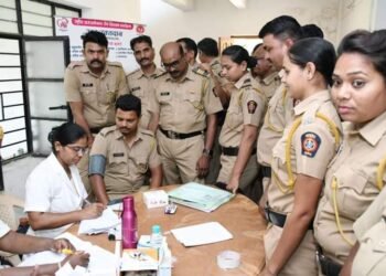 जागतिक तंबाखू नकार दिनानिमित्त वर्धा येथे पोलिसांचे आरोग्य तपासणी शिबिराचे आयोजन.